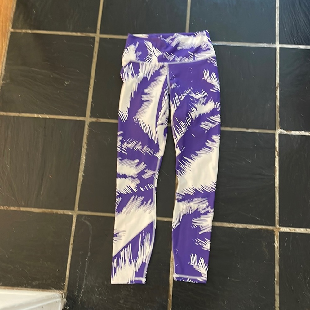 Pure luxe made by fabletics leggings.
